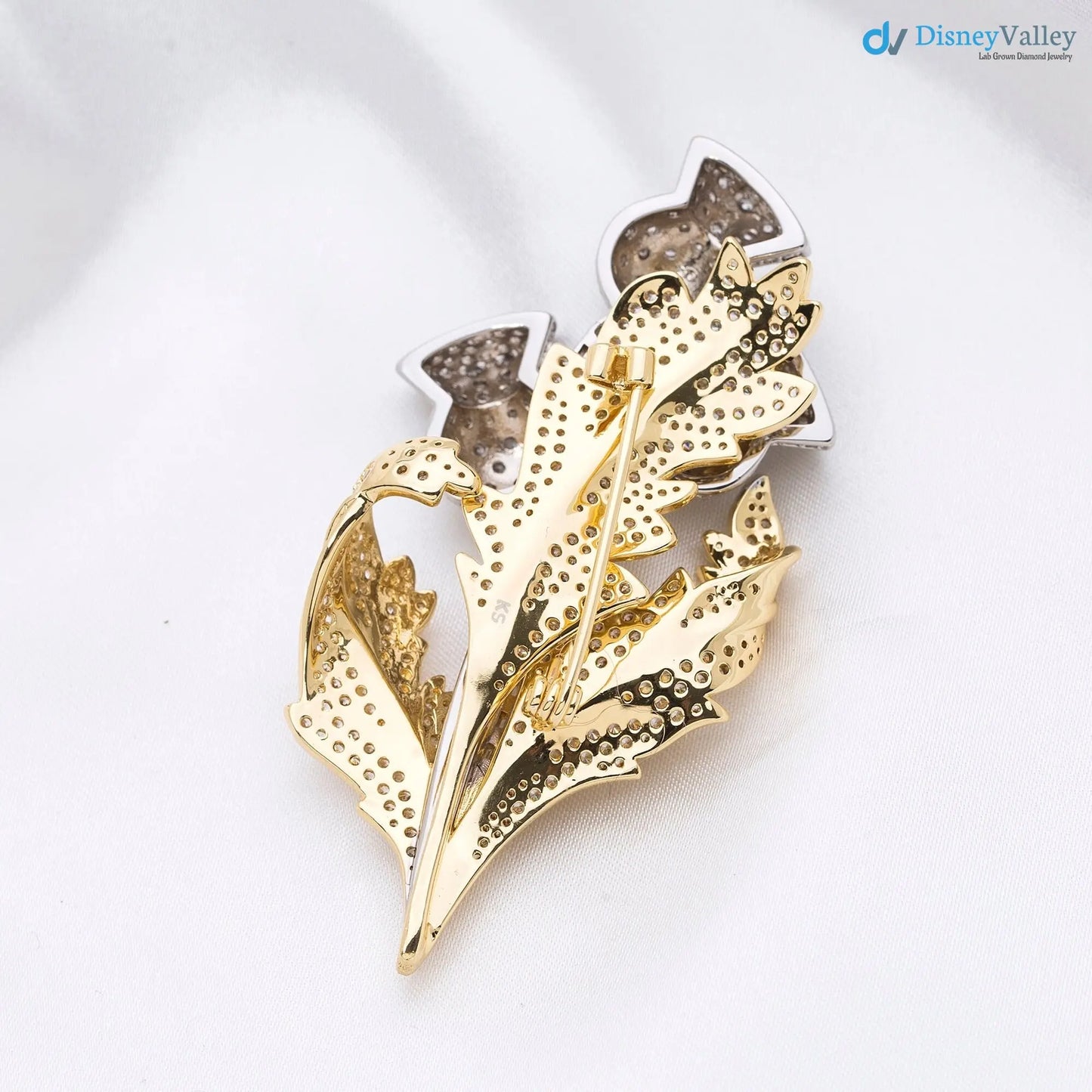 Queen Elizabethβs Scottish Thistle Brooch, Rose Brooch for England, The Daffodil Brooch DisneyValley