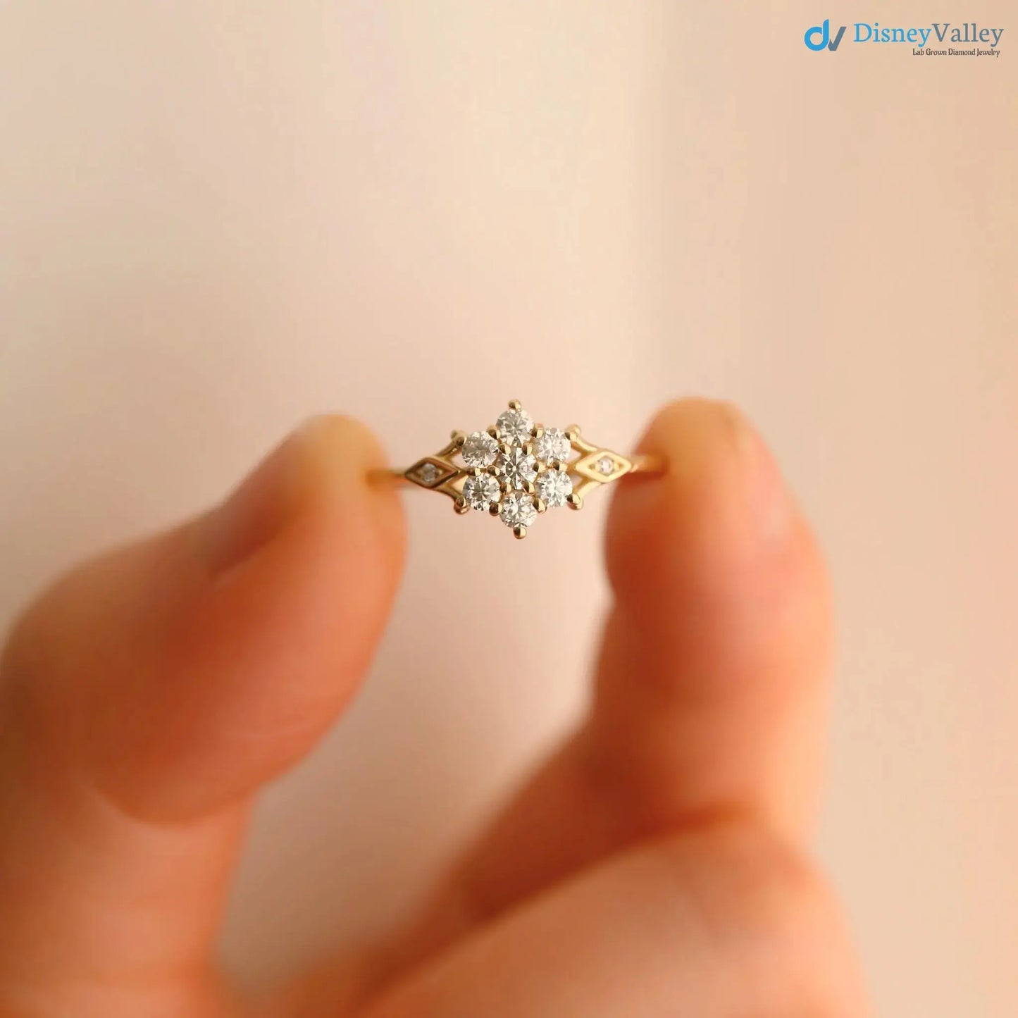 Victoria bloom ring, engagement ring, wedding ring, diamond ring DisneyValley