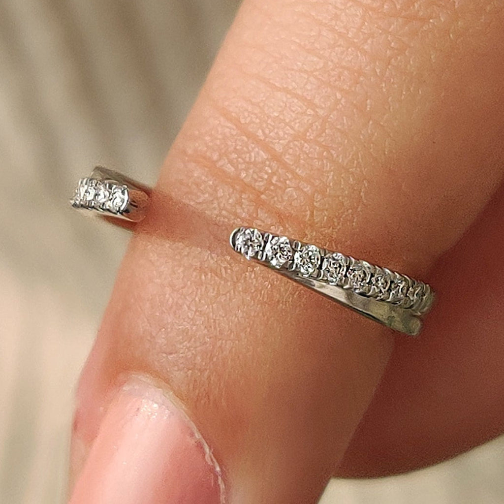 Round Cut Open Gap Wedding Band
