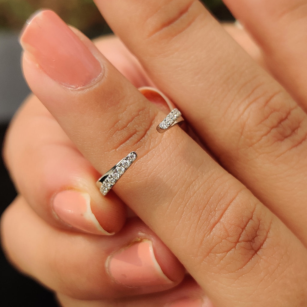 Round Cut Open Gap Wedding Band
