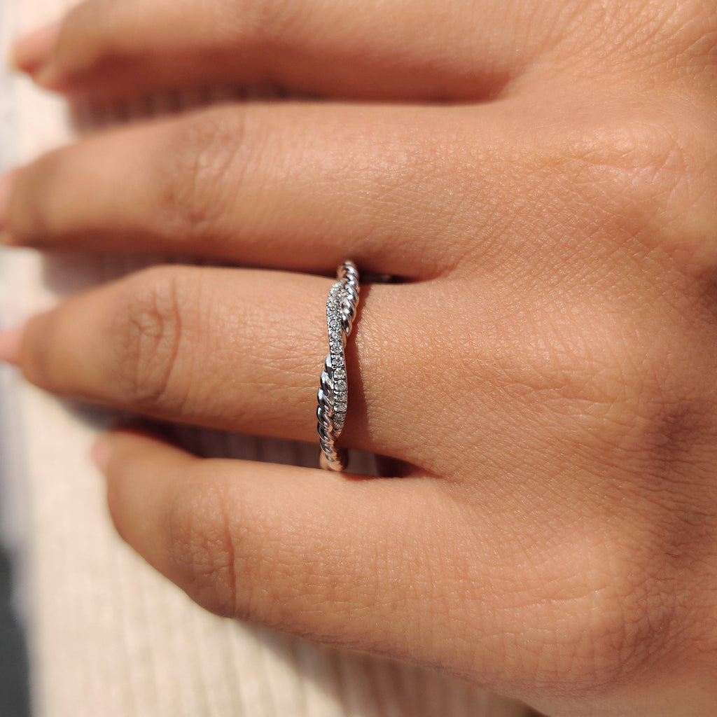 Round Cut Infinity Wedding Band With Twisted Rope Pave Style