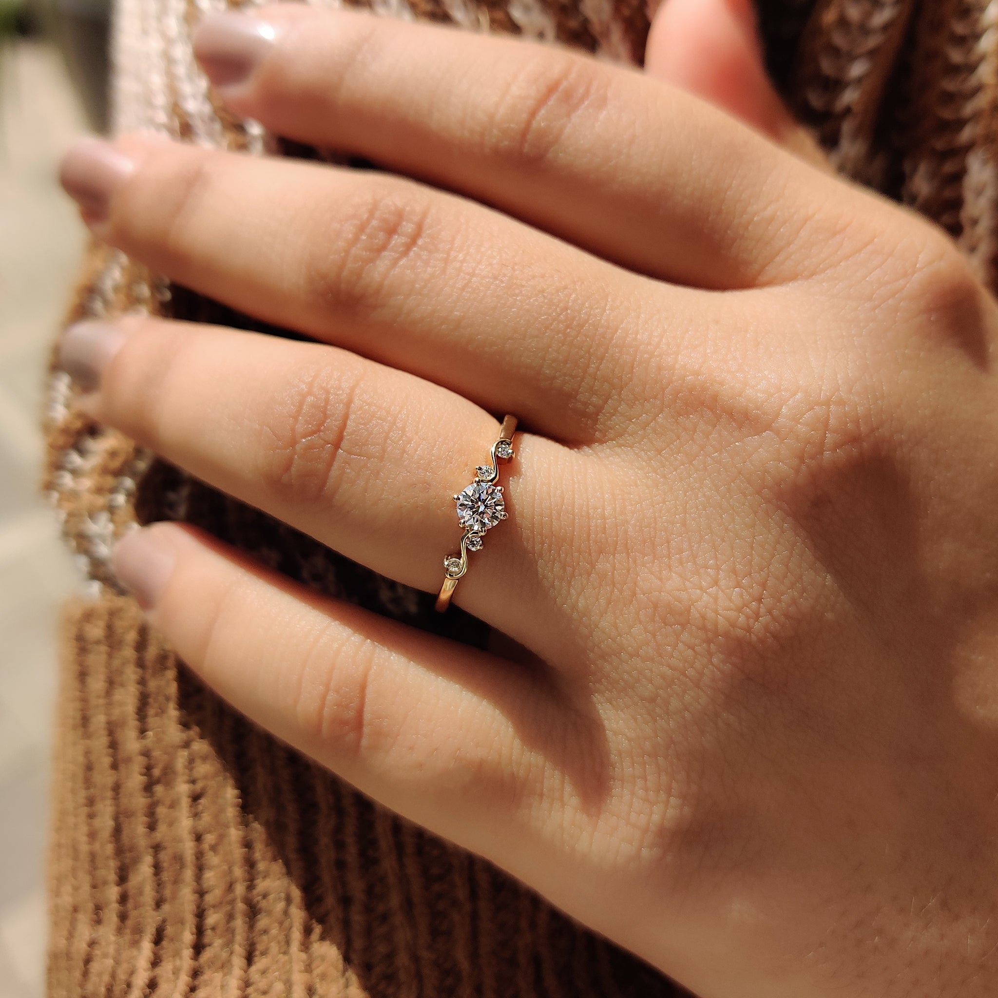 Round Cut 5 Stone Engagement Ring Secondary image