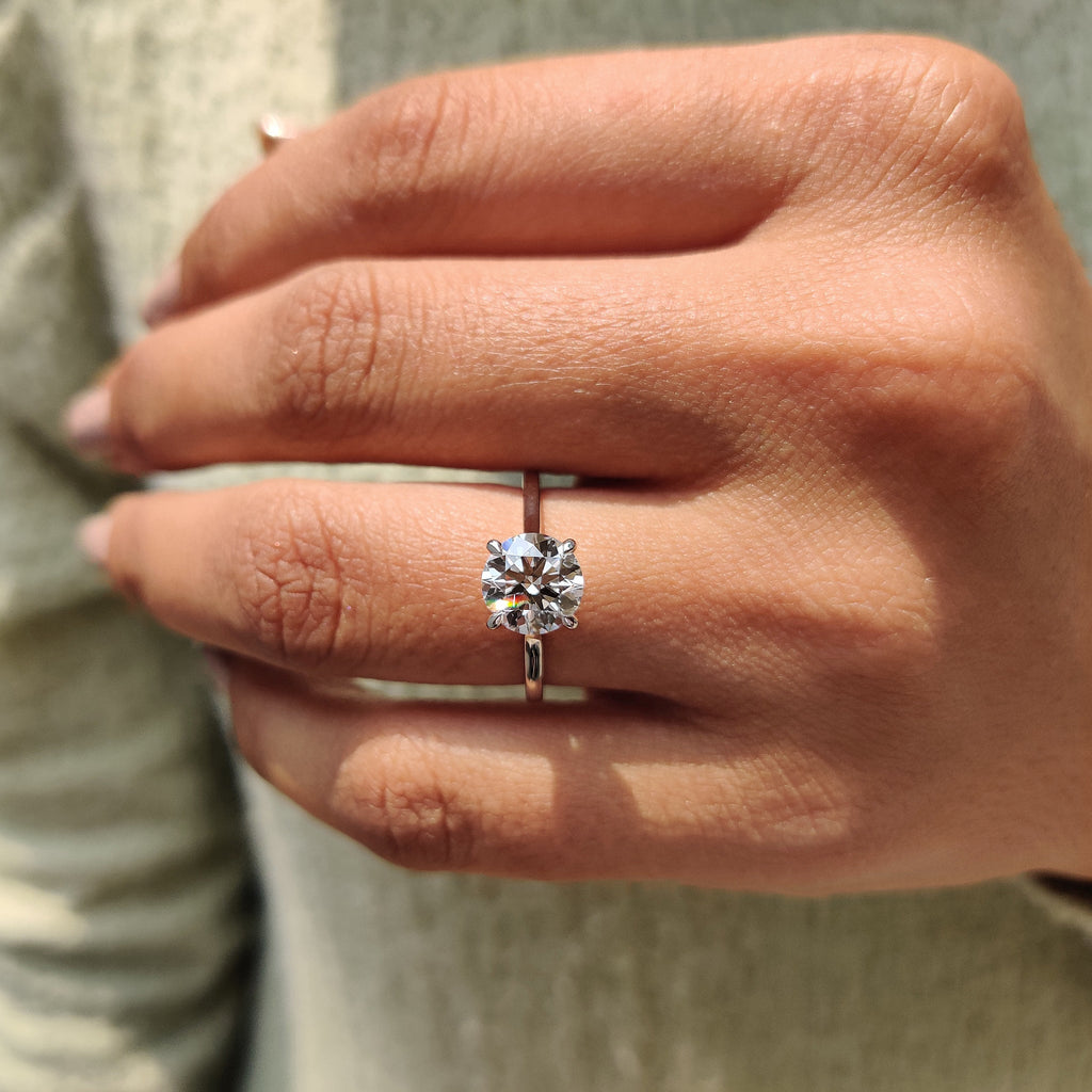 White Gold Round Cut Engagement Ring