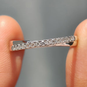 Round Cut Crossover Wedding Band
