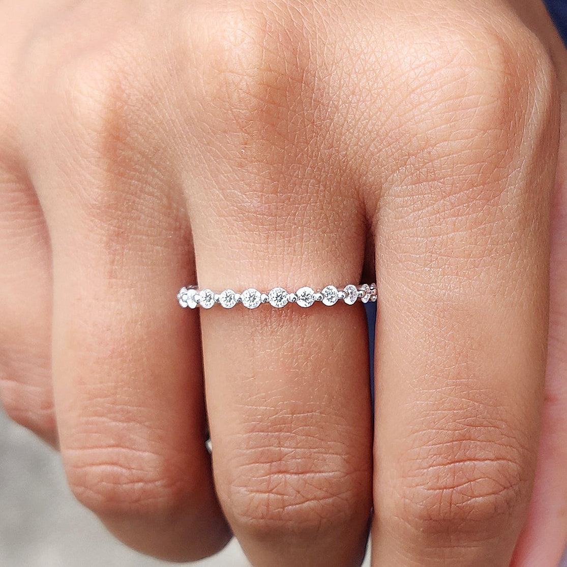 Round Cut Diamond With Rose Gold Wedding Band Image principale du produit