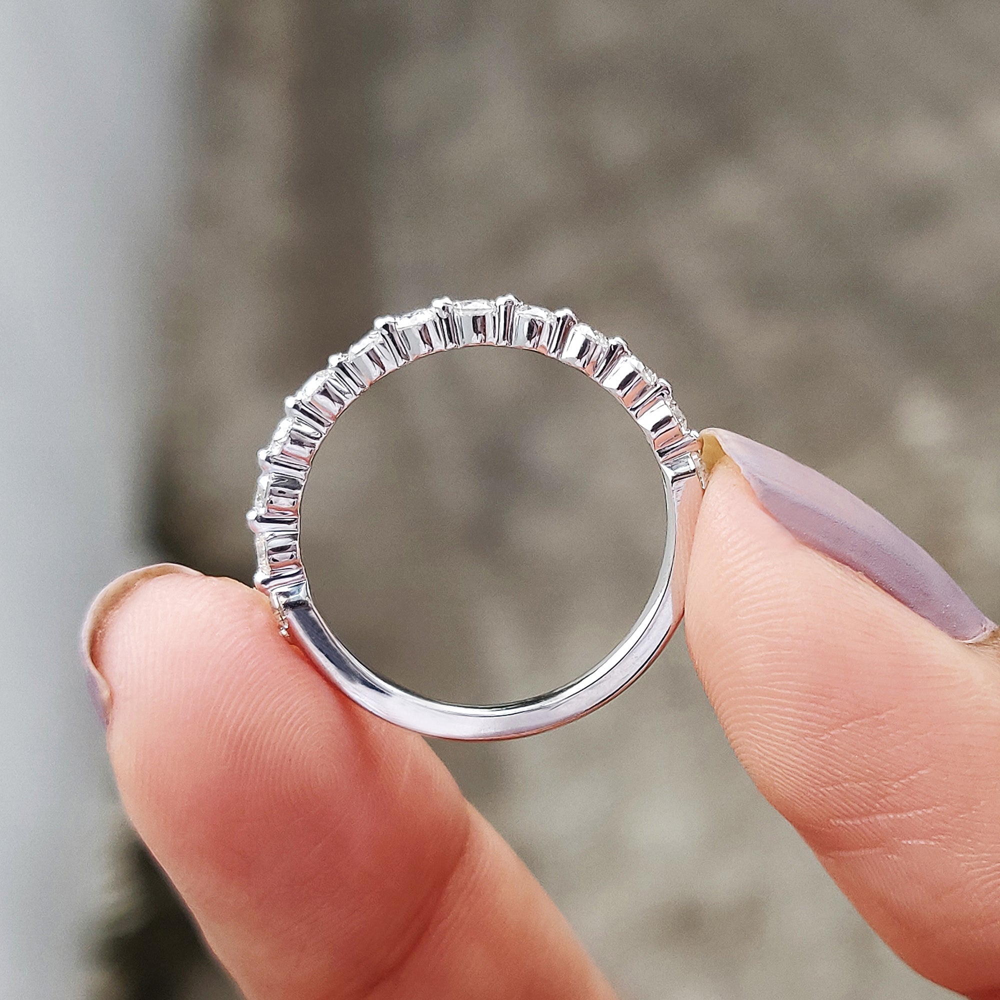 Half Eternity Band - Shared Prong