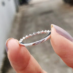 Half Eternity Band - Shared Prong