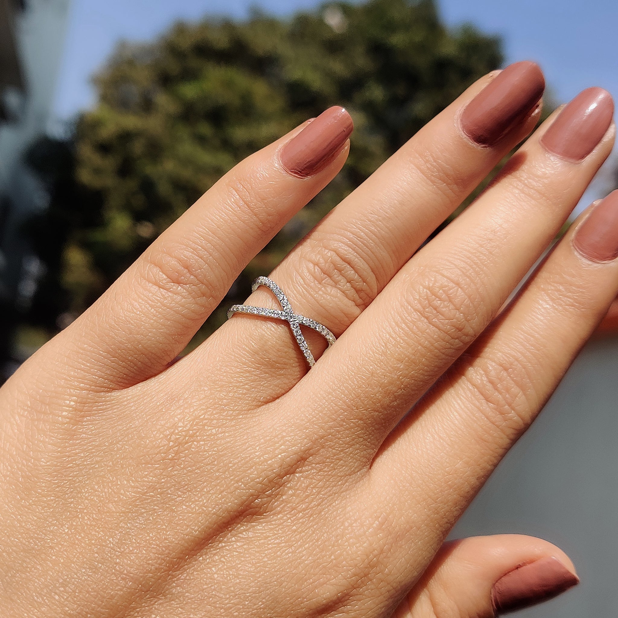 Classic Criss Cross Eternity Band In Round Cut