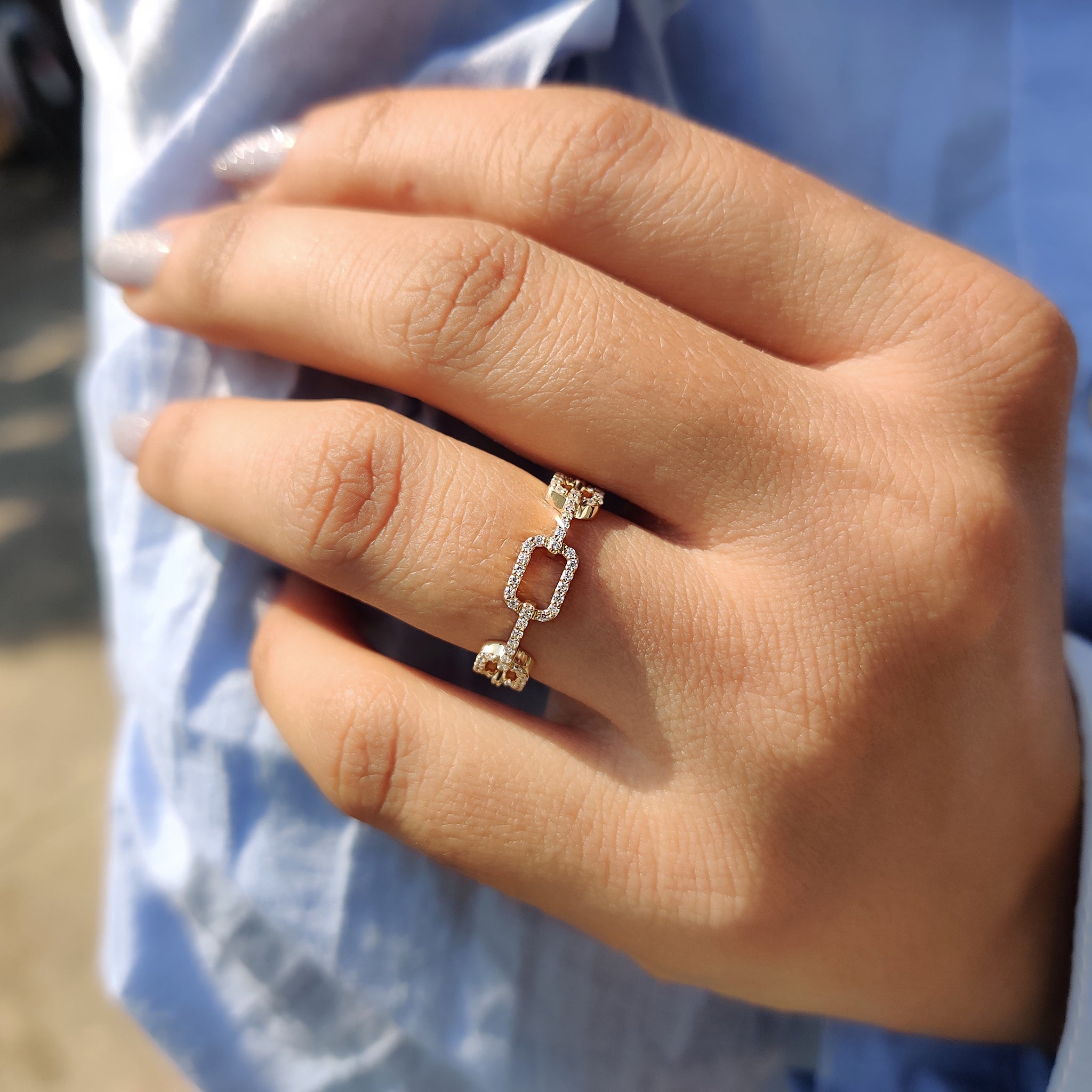 Round Cut Eternity Wedding Band In Round Cut Paper Clip Link Setting Image secondaire du produit