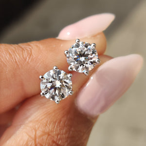 Stud Round Cut Diamond Earrings