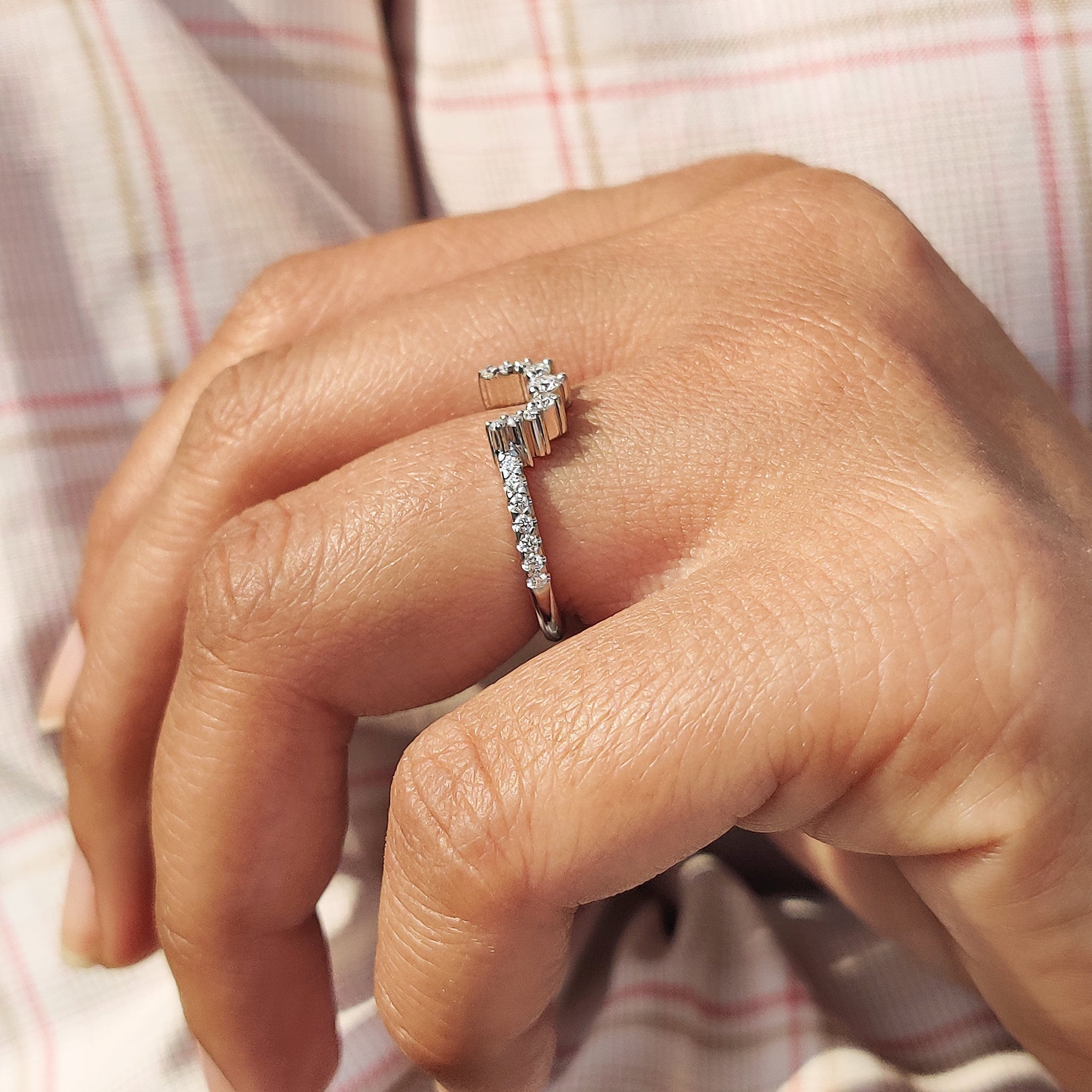 Round Cut Tiara Wedding Band With crown Style