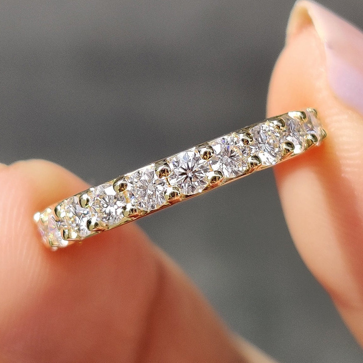 Round Cut Wedding Band in Full Eternity Design Hauptbild