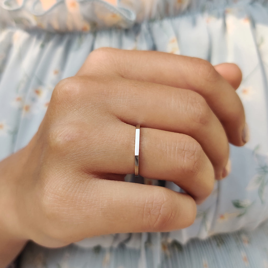 White Gold Simple comfort fit wedding band