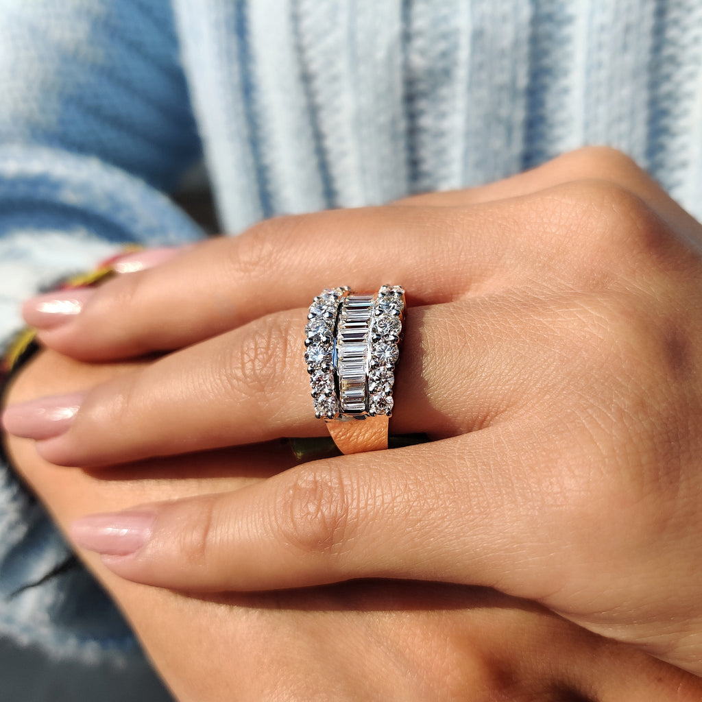 Baguette and Round Wedding Band With Pave Style