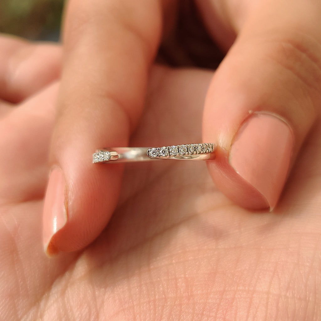 Round Cut Open Gap Wedding Band