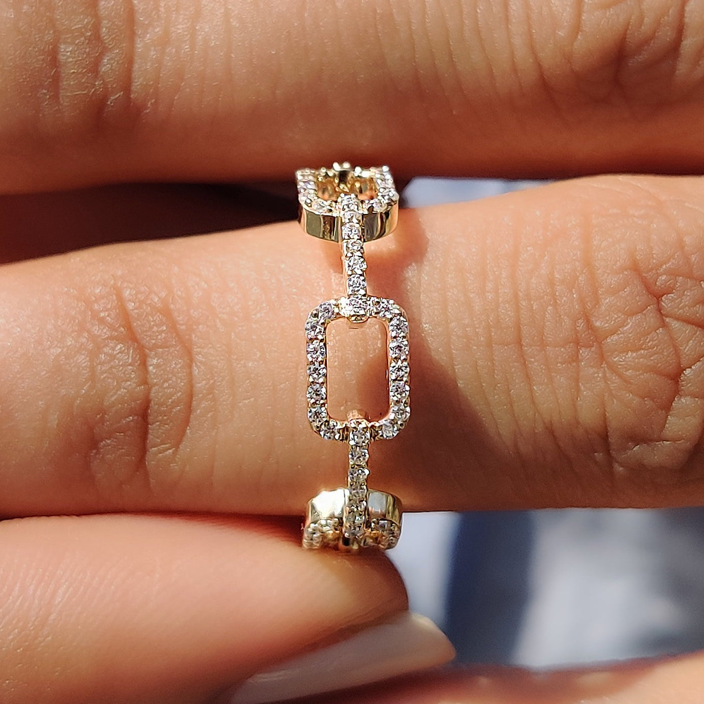 Round Cut Eternity Wedding Band In Round Cut Paper Clip Link Setting