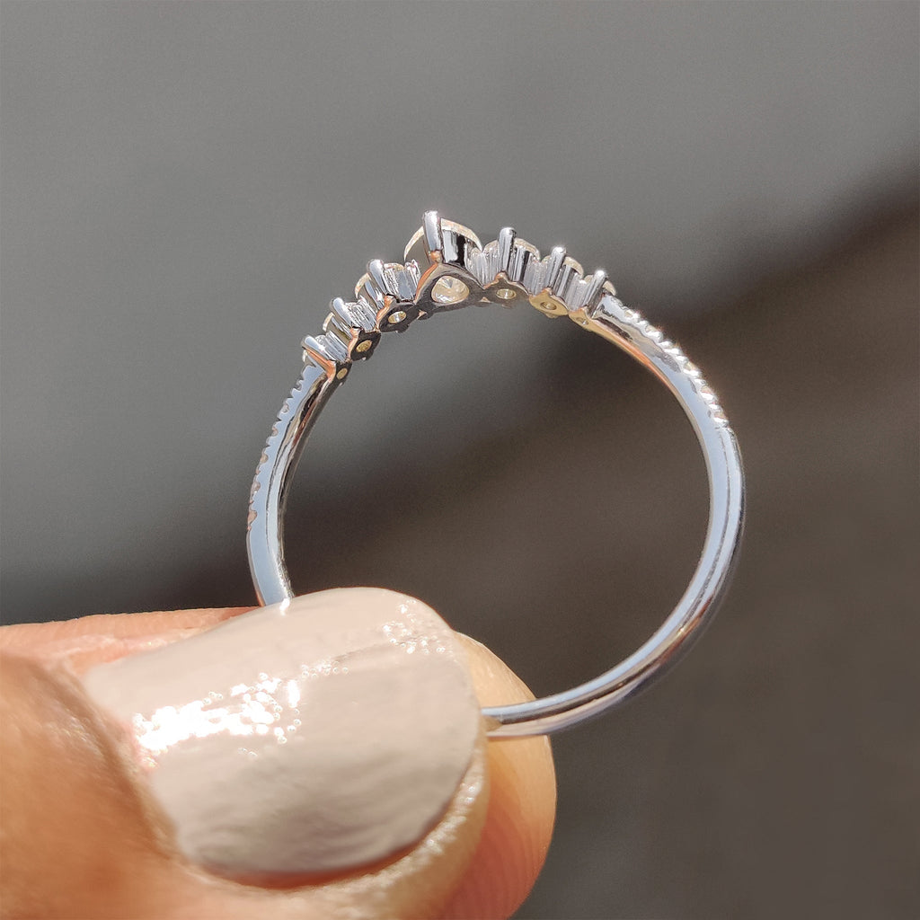 Pear And Round Cut Curved Moissanite Wedding Band