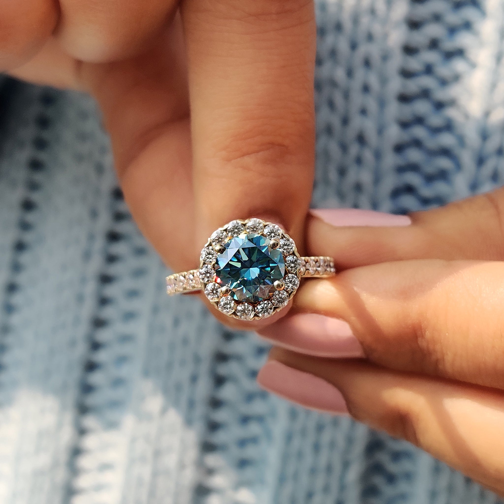 Cyan Blue Moissanite Round Cut Ring