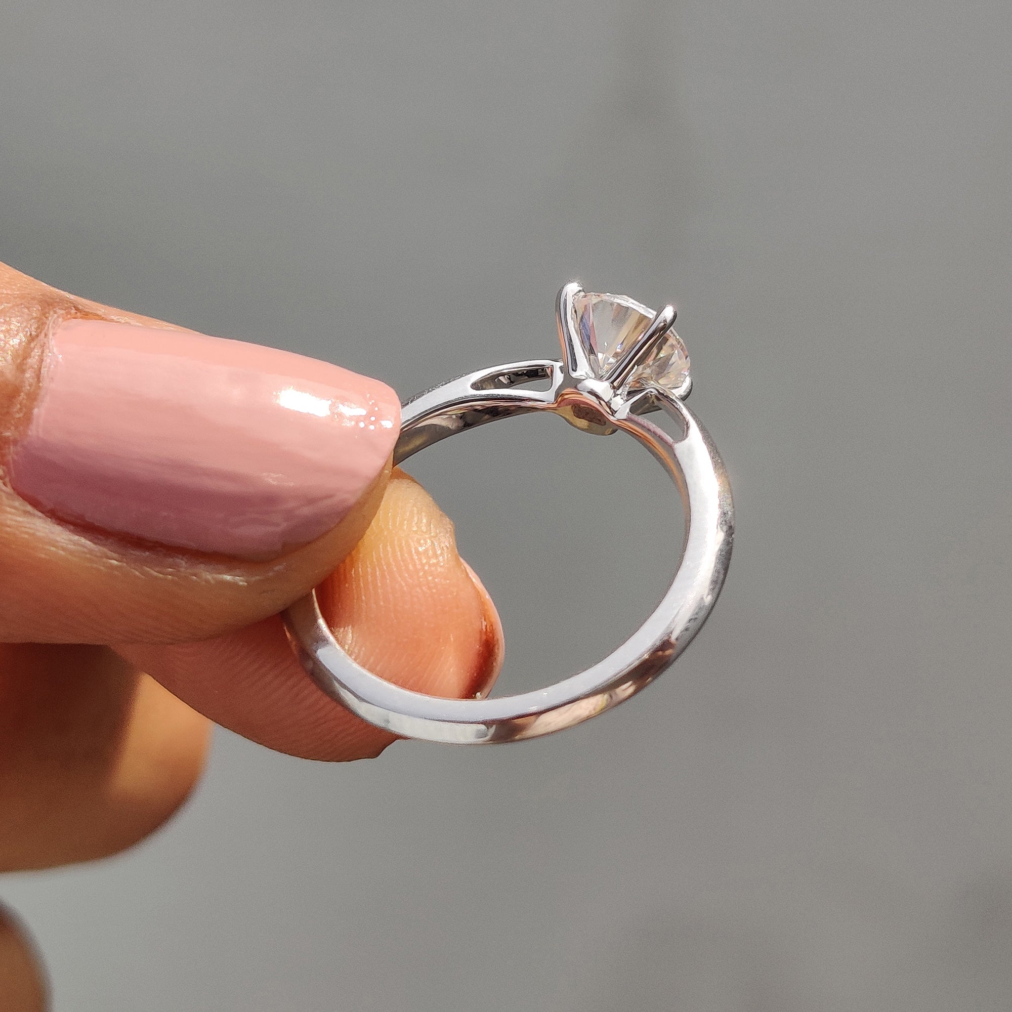 Solitaire Set Round Cut Diamond Engagement Ring