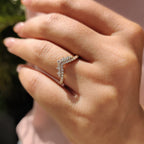 Round Cut Curved Diamond Wedding Band