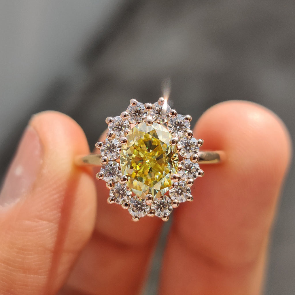 Cluster Halo Oval Cut Engagement Ring