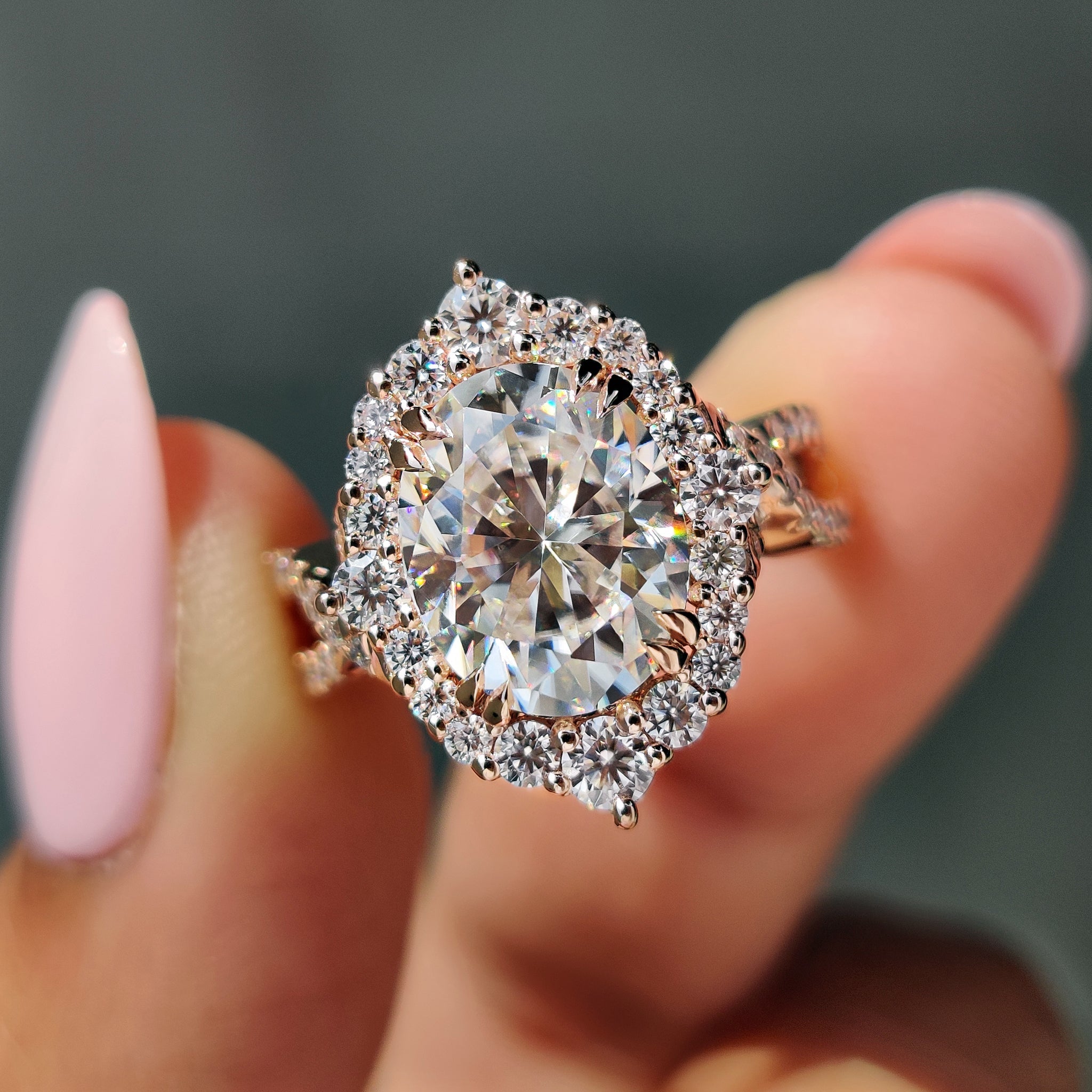 Vintage Engagement Ring In Oval Cut Moissanite Main image
