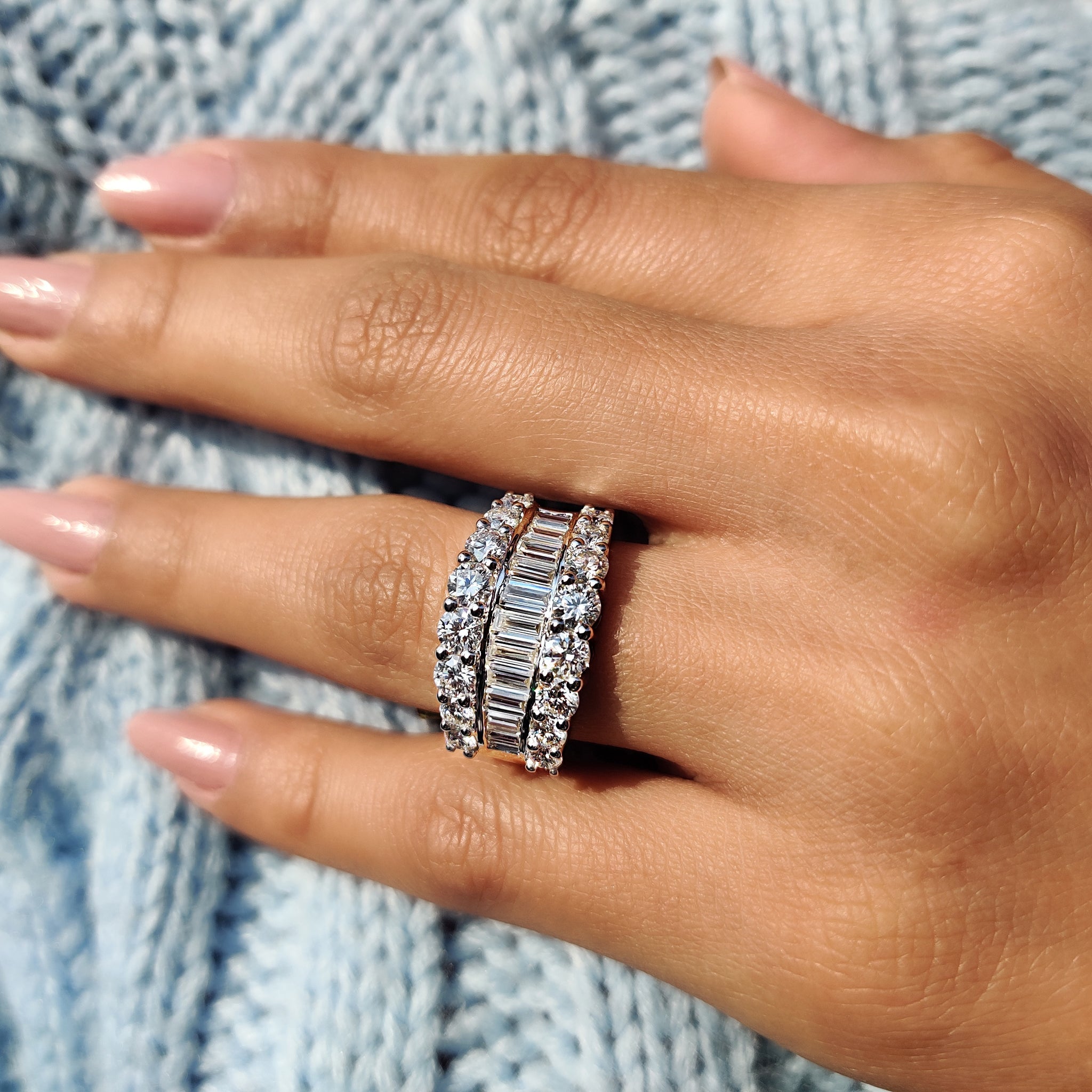 Baguette and Round Wedding Band With Pave Style