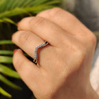 Curved Wedding Band With Round Cut Diamond
