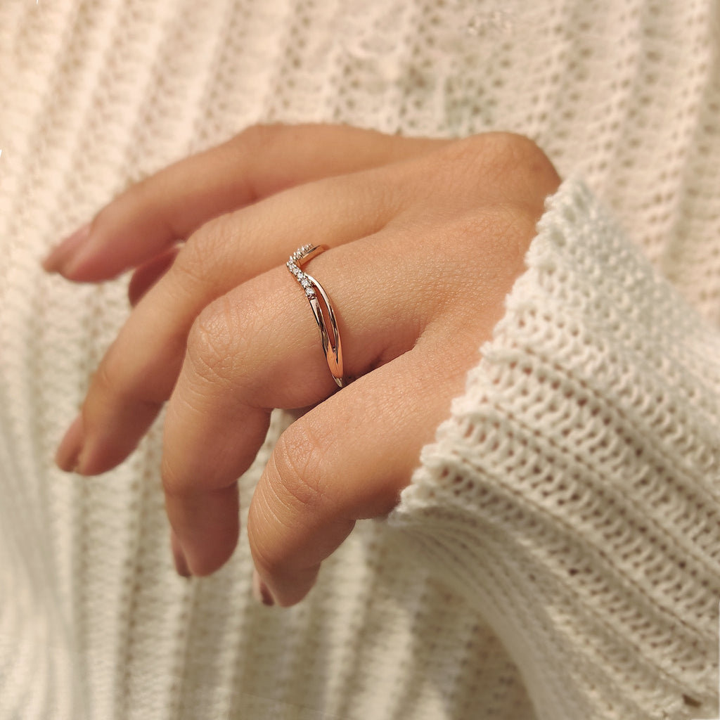 Round Cut Double Row Chevron Diamond Band
