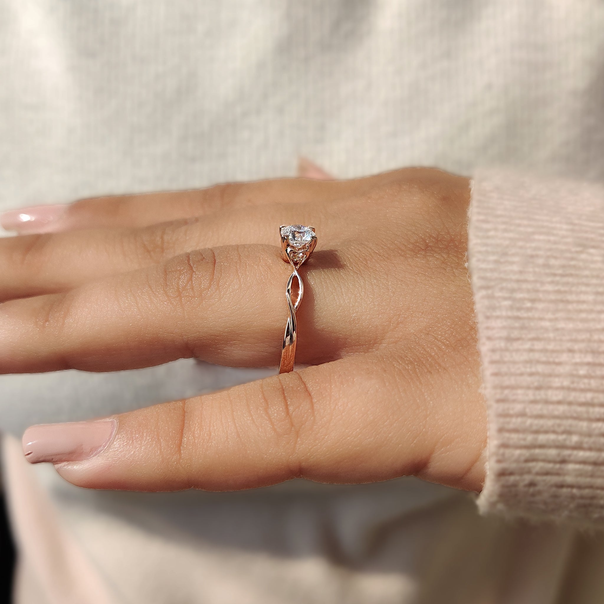 Round Diamond Twisted Engagement Ring
