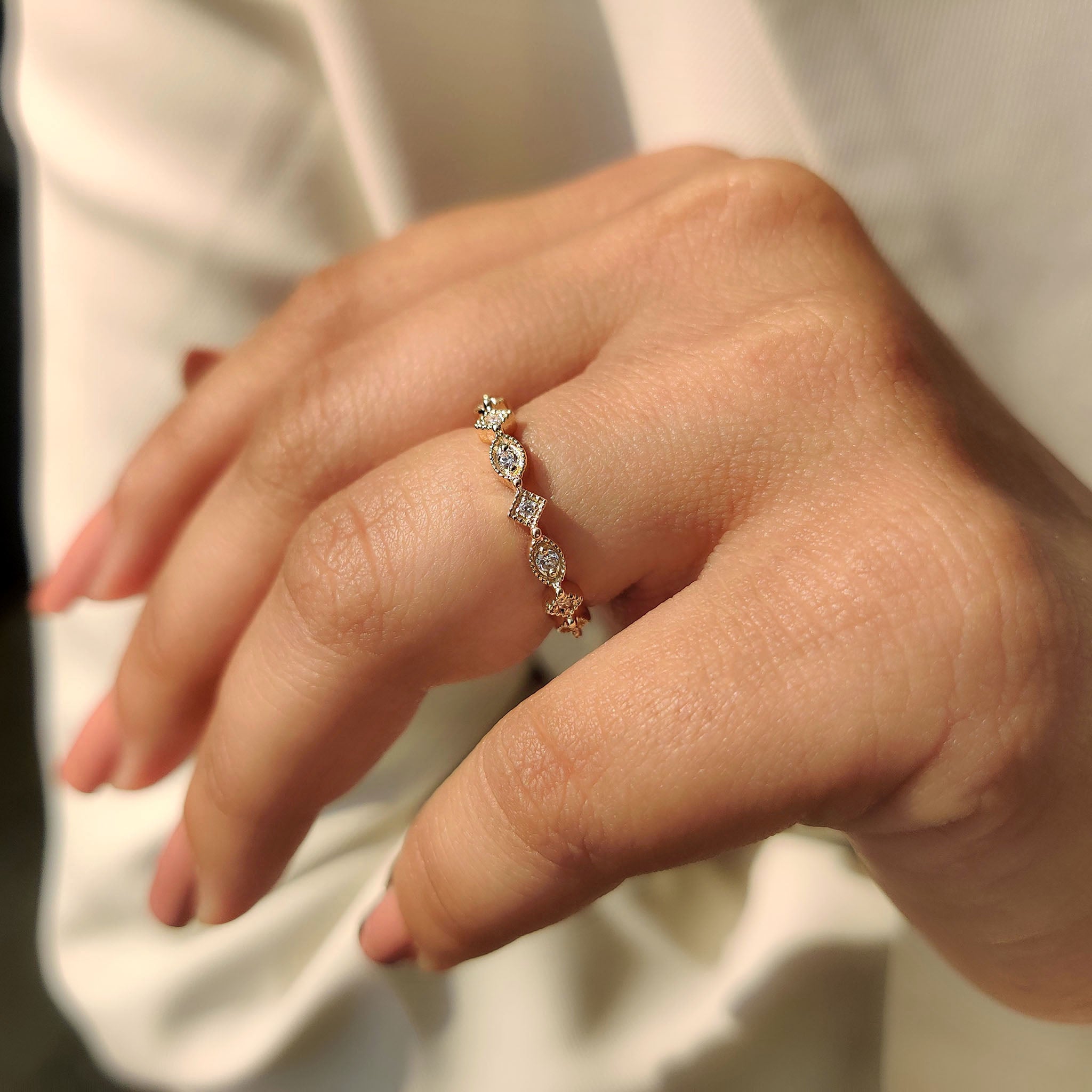 Round Cut Yellow Gold Diamond Wedding Band With Marquise Outline
