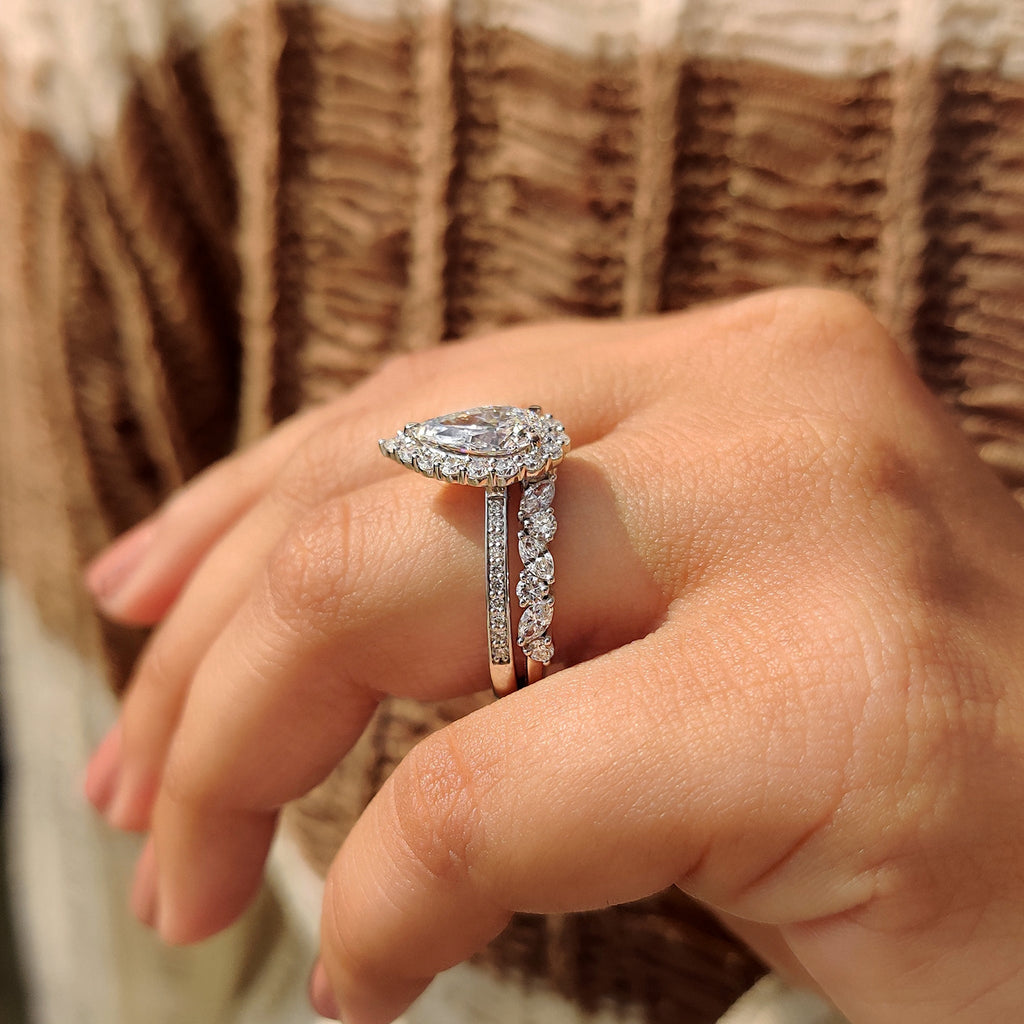 Pear Shaped Diamond Bridal Set With Round Halo Style