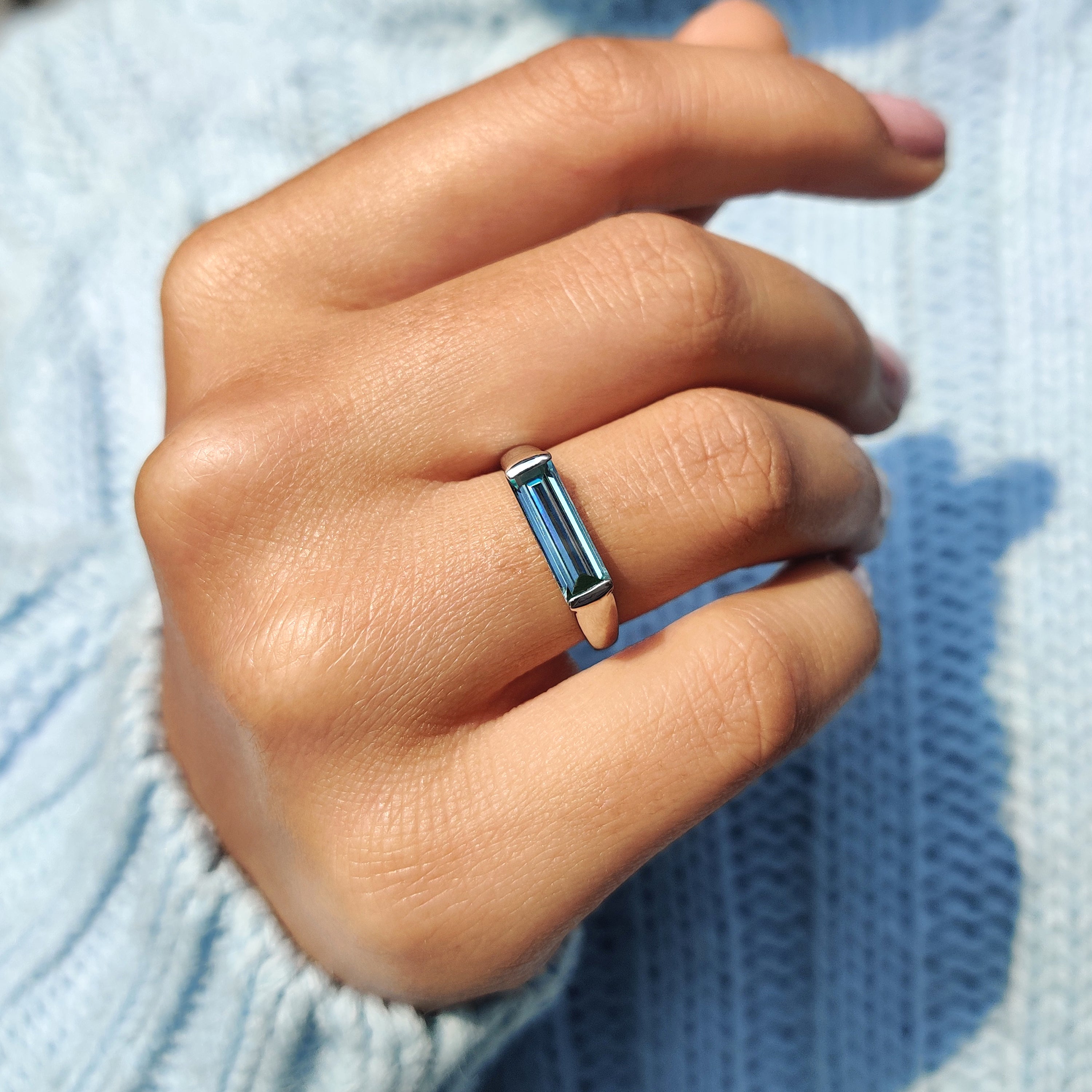 Baguette Solitaire East West Ring Main image