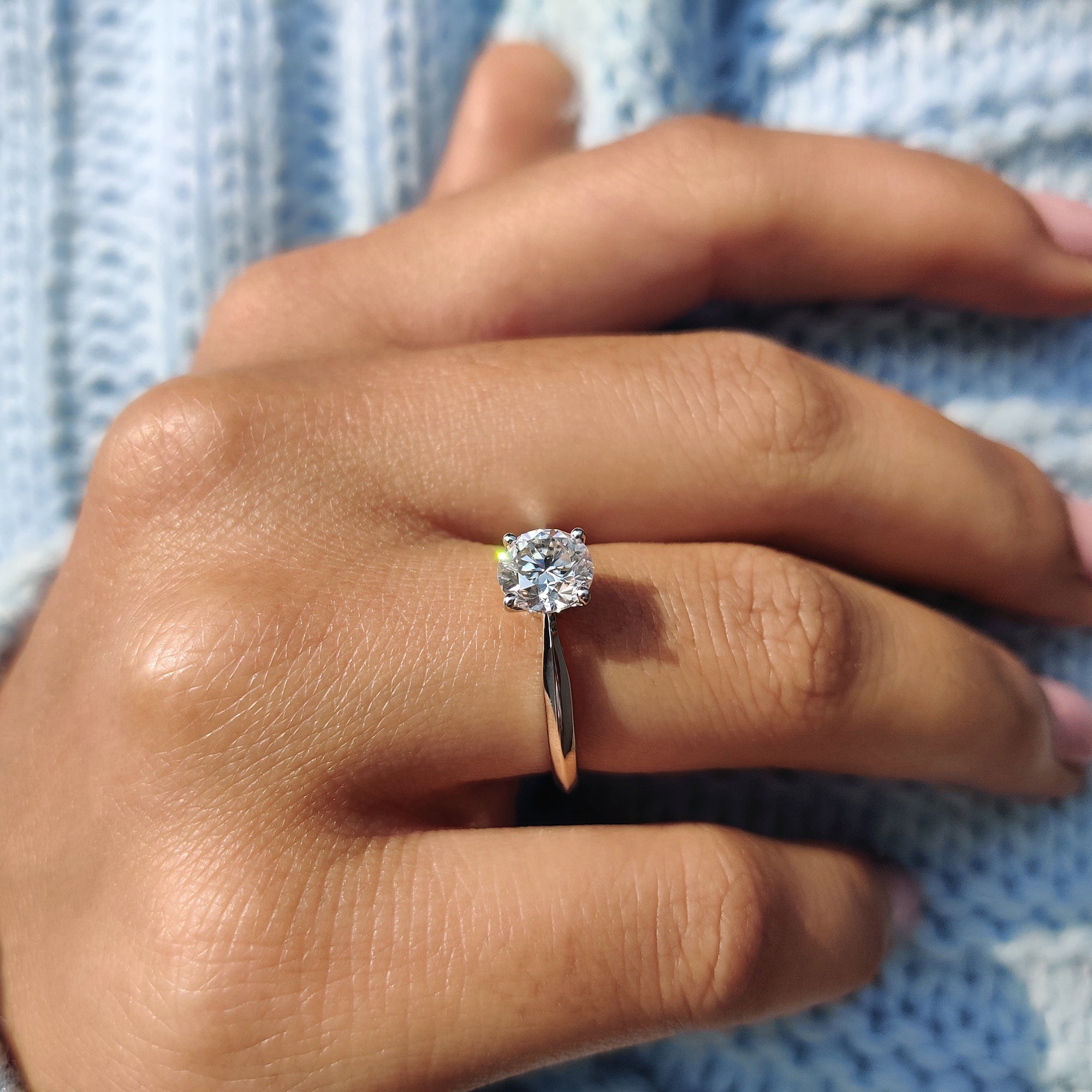 Tapered Knife Edge Round Cut Moissanite Engagement Ring Secondary image