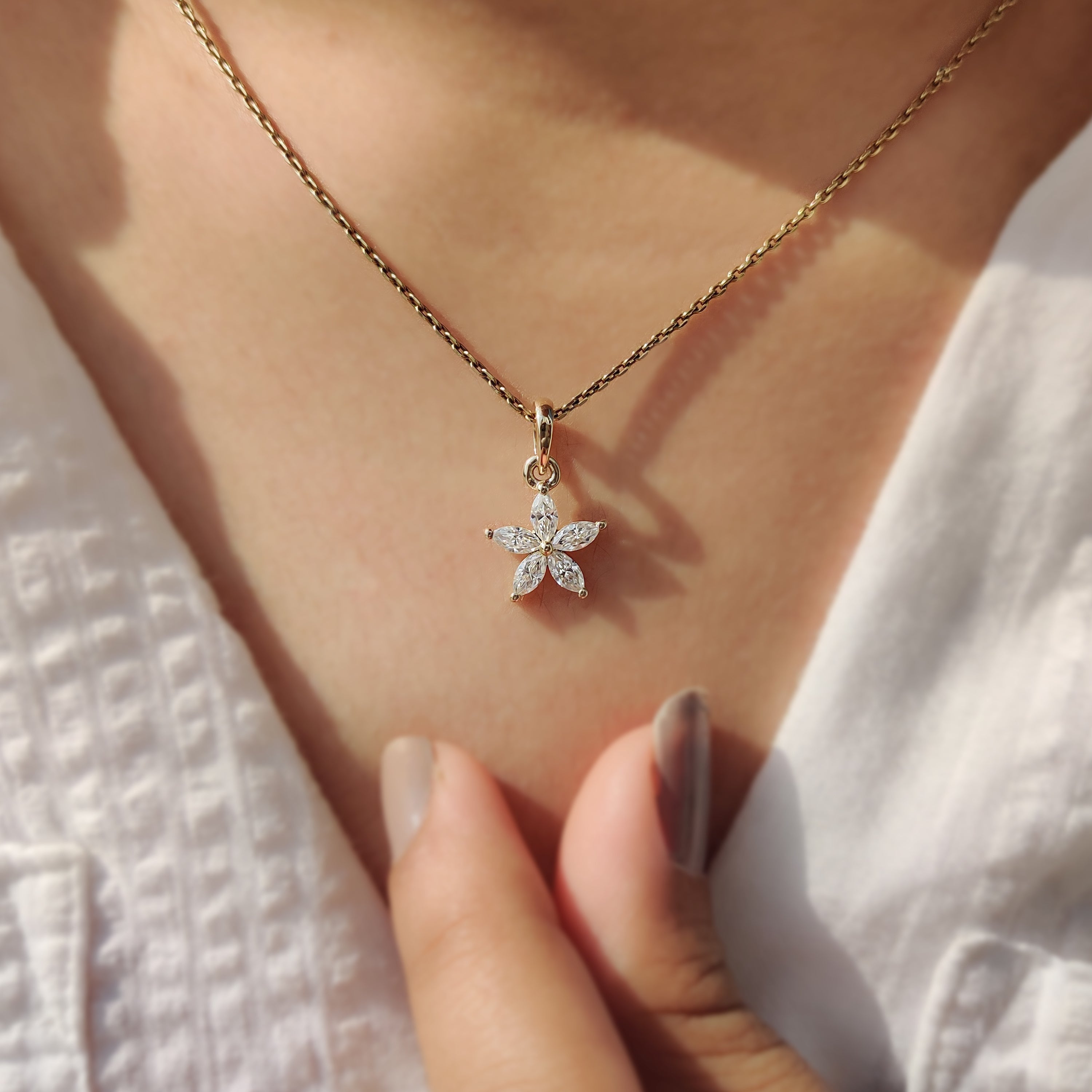 Marquise Diamond Pendant In Flower Design