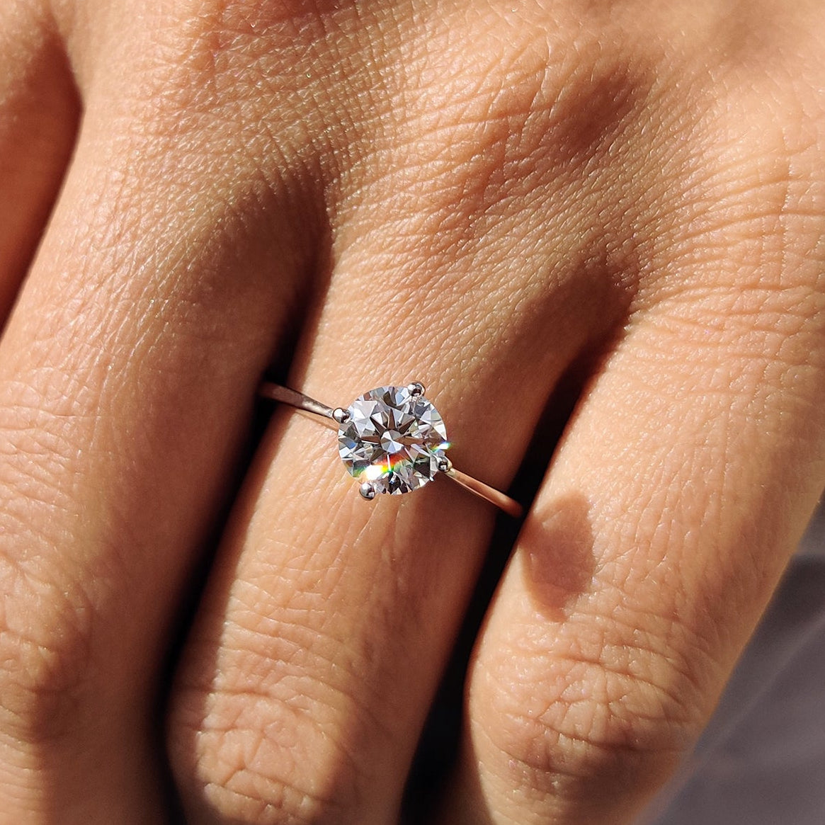 Round Cut Diamond Compass Prong Engagement Ring Main image