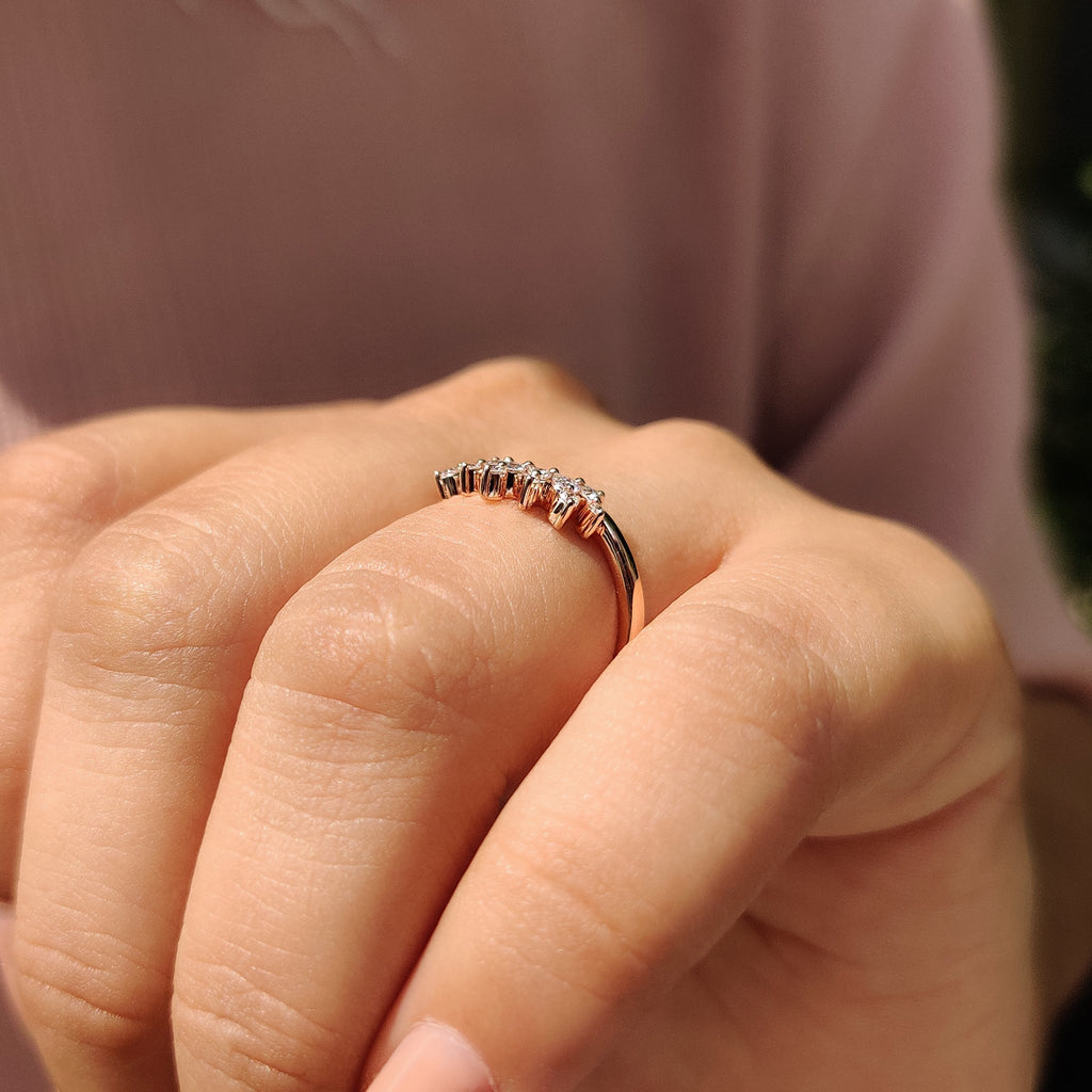 Round Diamond Wedding Band In Tiara Style