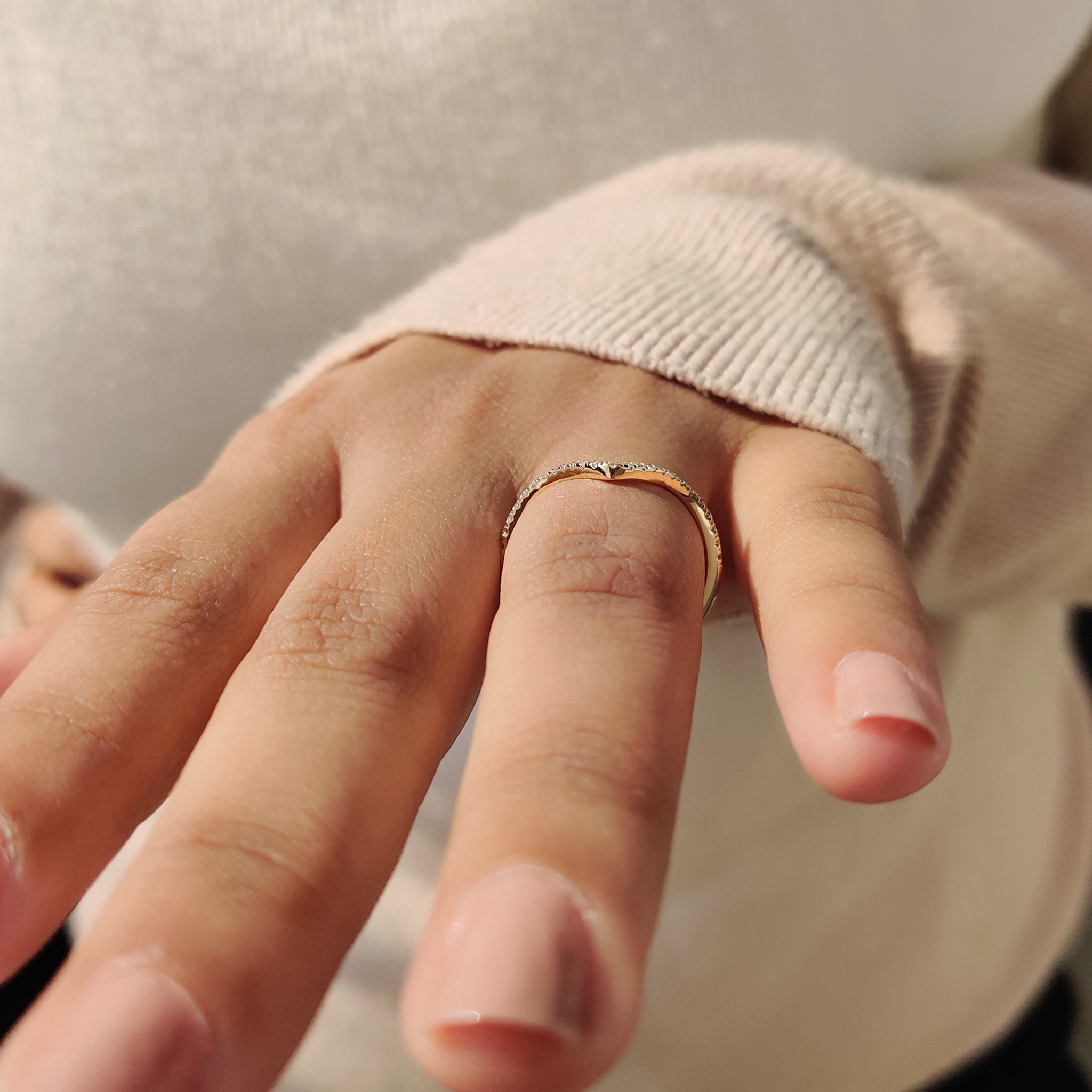 Chevron Wedding Band With Round Diamond