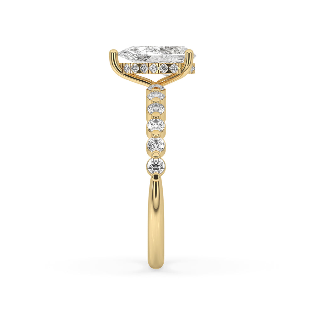 Beautiful Pear Shaped Engagement Ring in Yellow Gold Setting