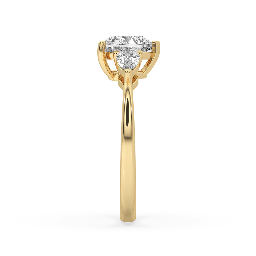 Three Stone Diamond Ring In Yellow Gold Elegance