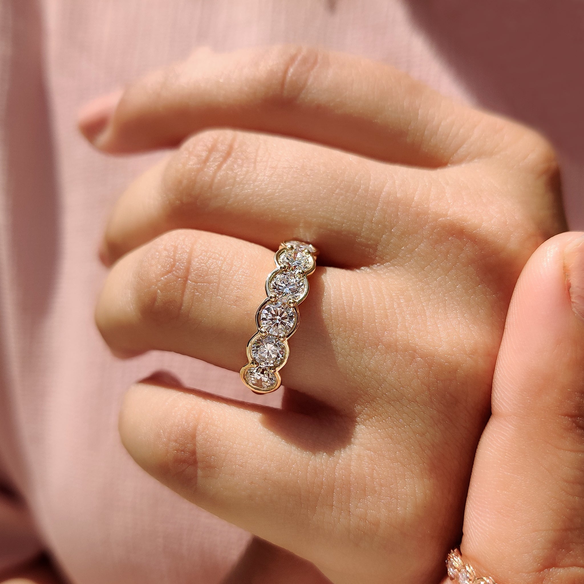 Yellow Gold Wedding Band - 6 Round Diamond