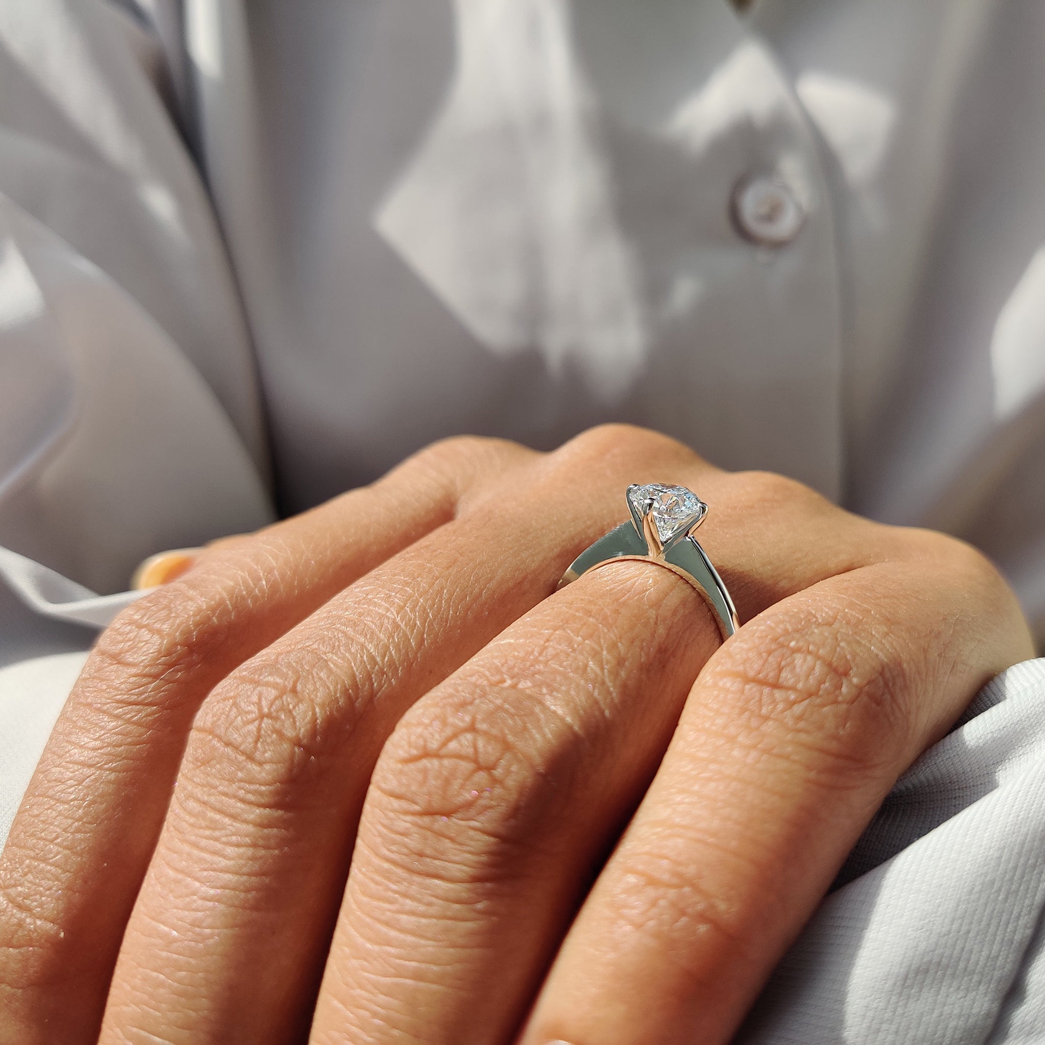Round Cut Diamond Compass Prong Engagement Ring