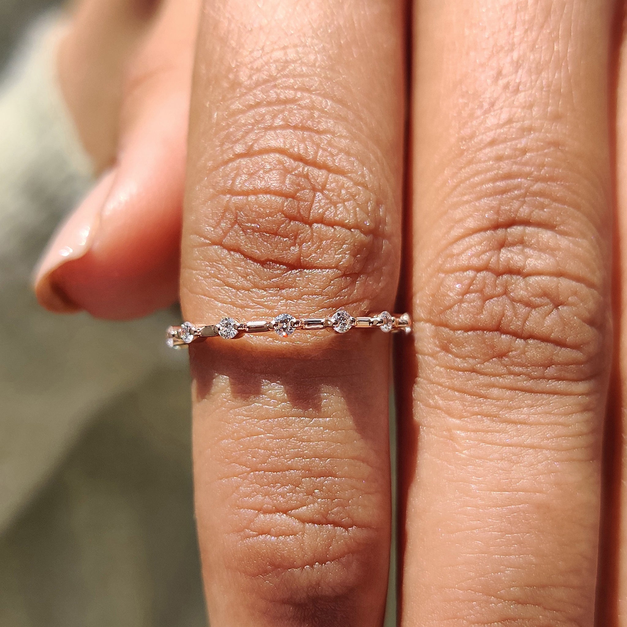 Rose Gold Wedding Band – Half Eternity Image principale du produit