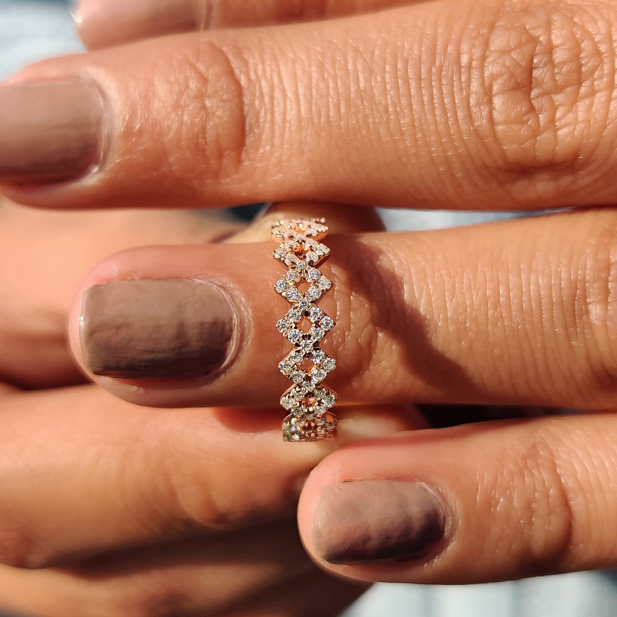 Round Cut Moissanite Wedding Band In Zig Zag Style