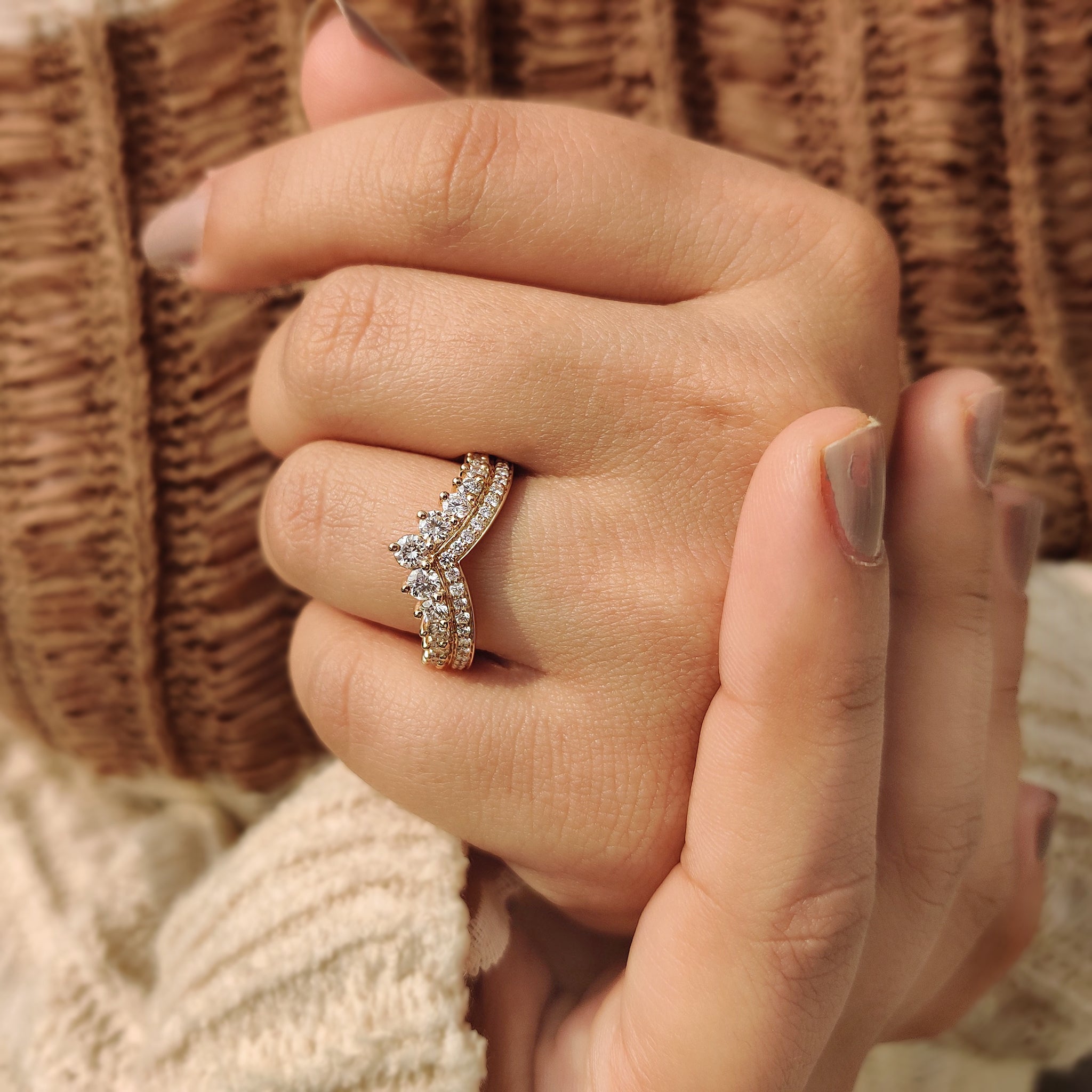 Chevron wedding band With Round Cut Pave Style