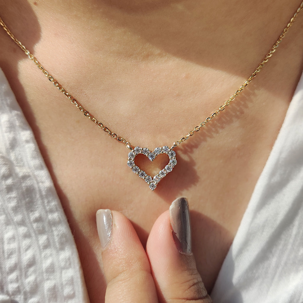 Round Diamond Heart Shaped Pendant