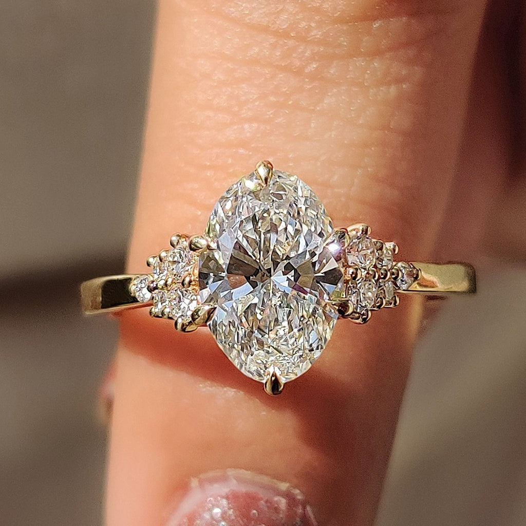 Oval Cut Diamond Engagement Ring In Yellow Gold