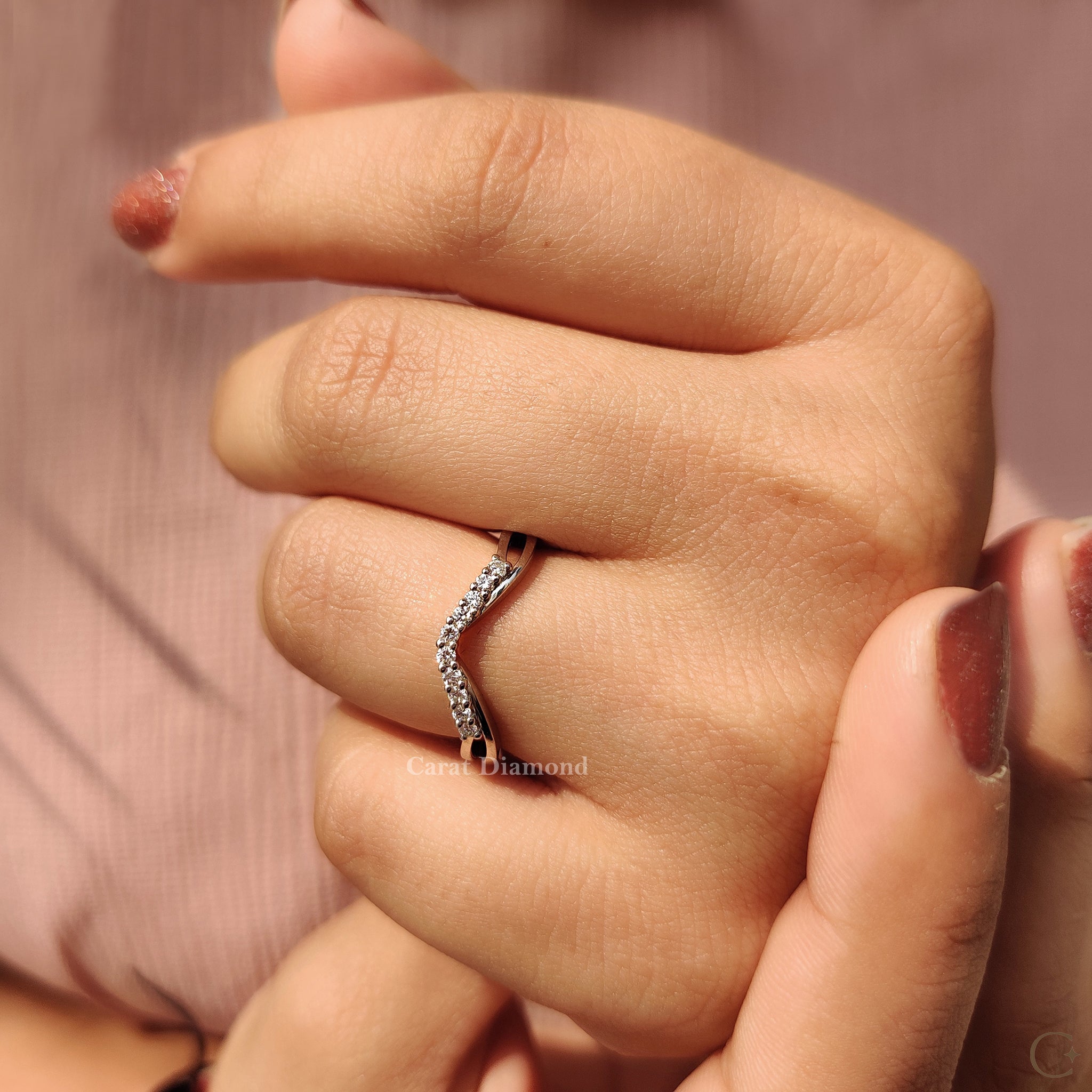 Curved Wedding Band With Round Cut Diamond