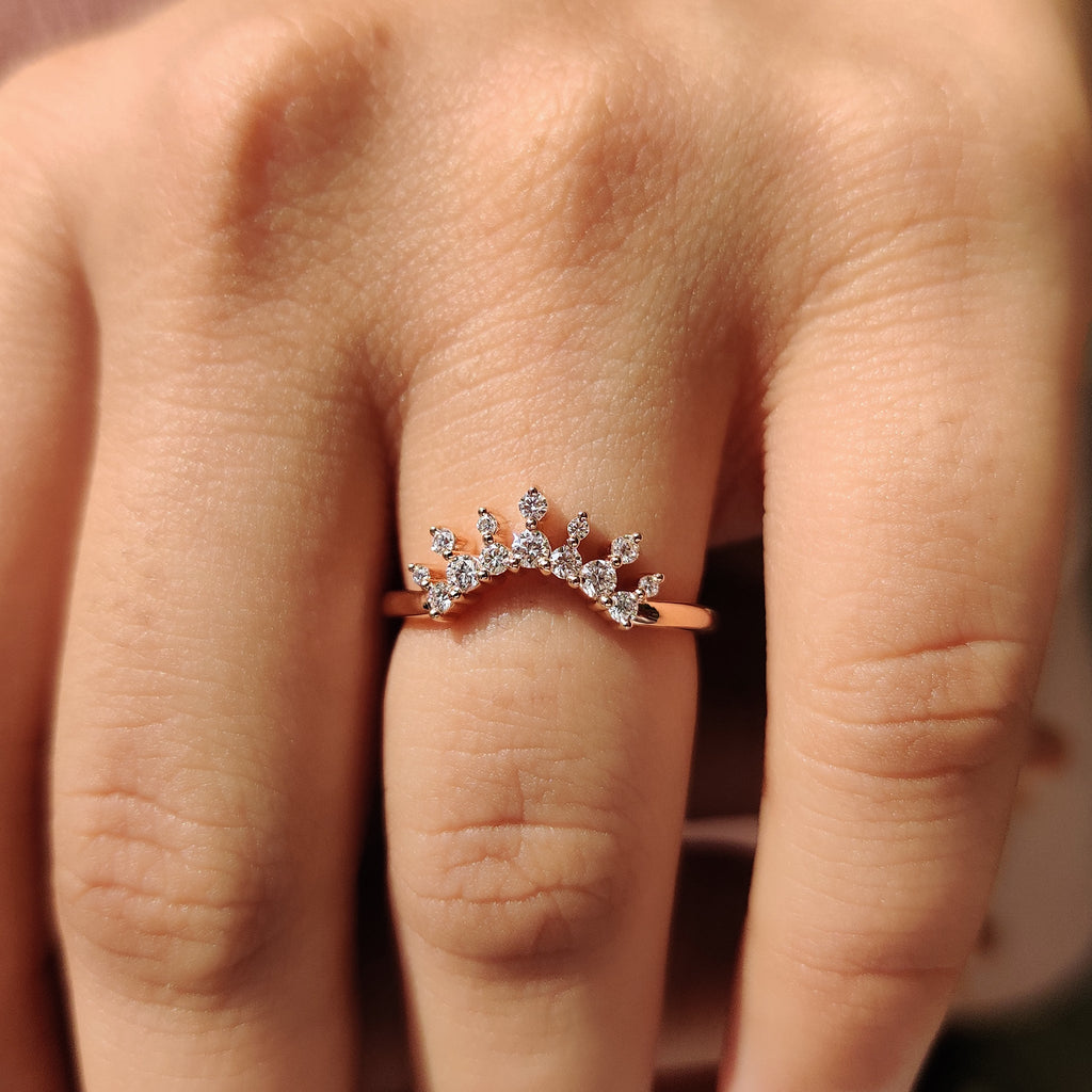 Round Diamond Wedding Band In Tiara Style