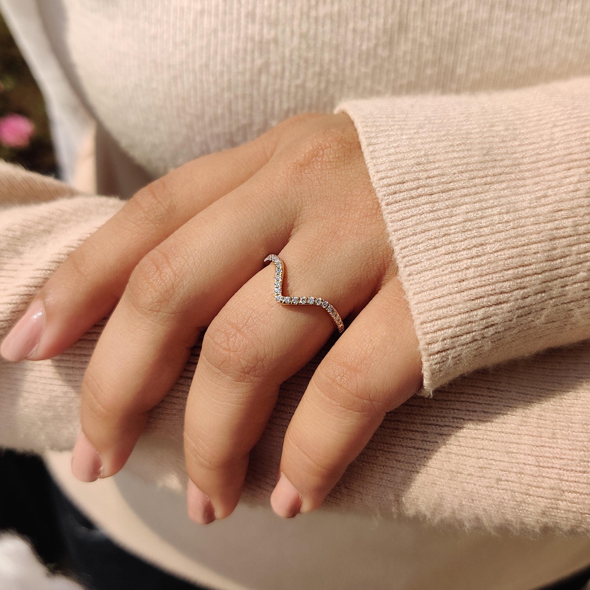 Chevron Wedding Band With Round Diamond